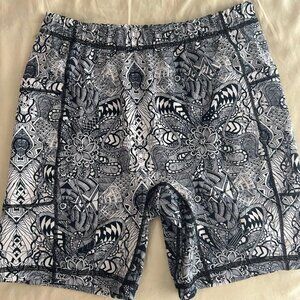 Gypsy Runner 7" shorts, EUC, XL